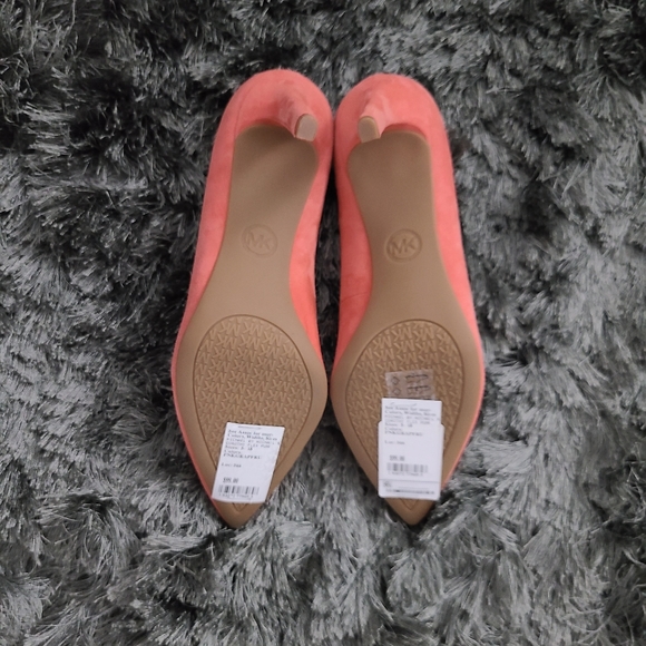 SOLD!! MICHAEL MK- Coral Pumps - Picture 5 of 5
